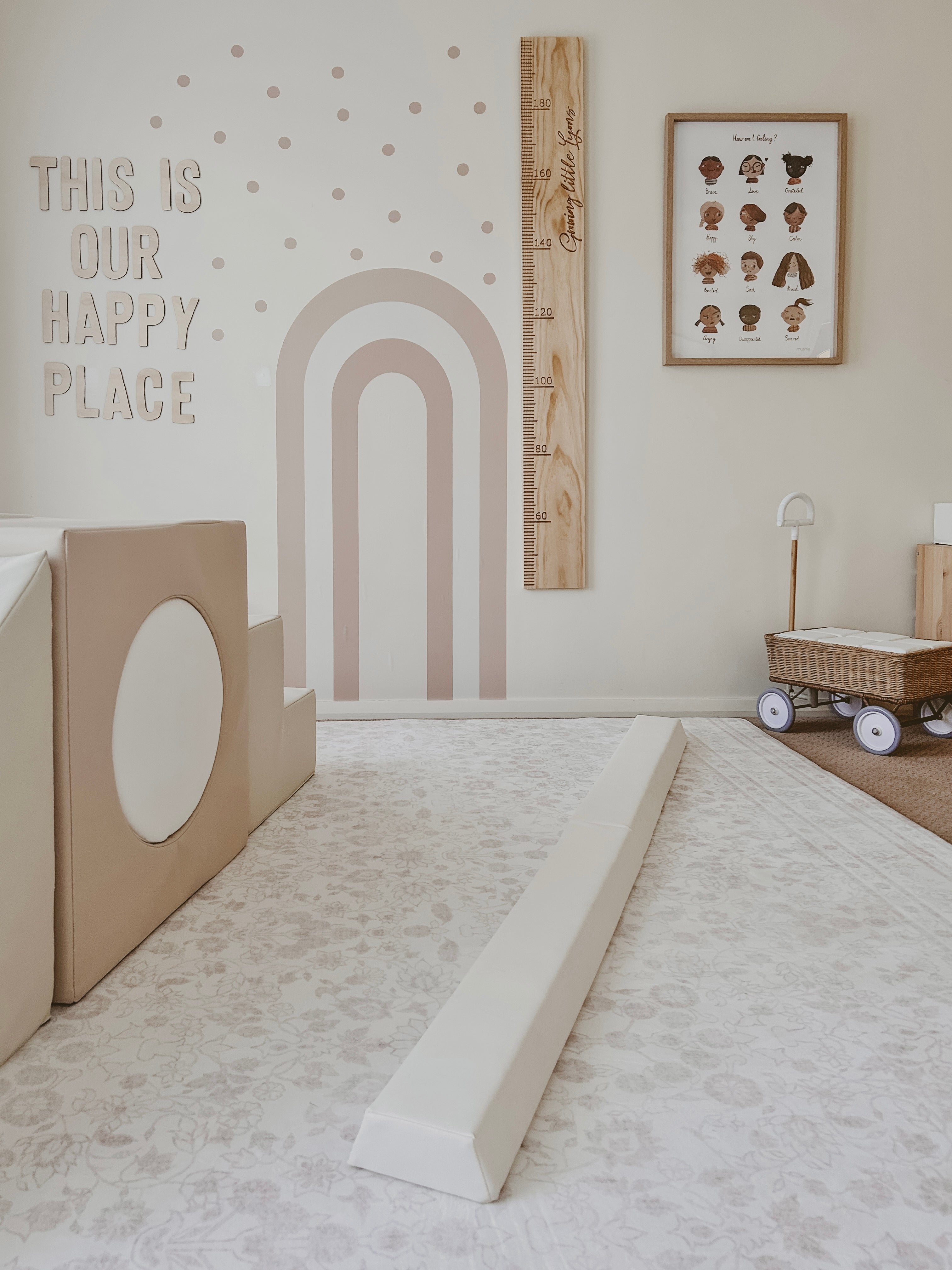 Little Wiwa non-toxic cushioned play rug in a children's room