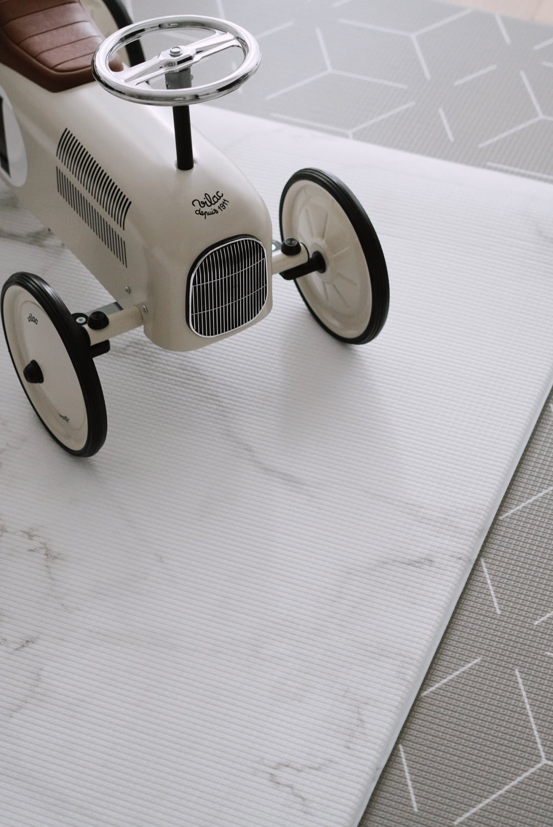 Signatur Marmor Generös Play Mat (Pre-Order)